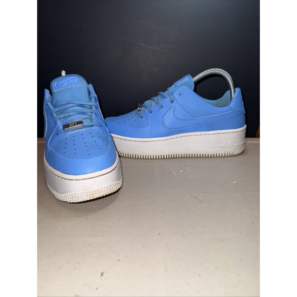 Nike Air Force 1 Sage Low Women's Size 8.5 UNC University Blue AR5339 400 Shoes